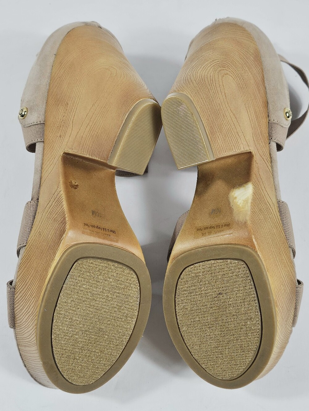 G By Guess Sirrah Beige Taupe Faux Suede Cross Strap Woodgrain Platform Sandal - Picture 11 of 16